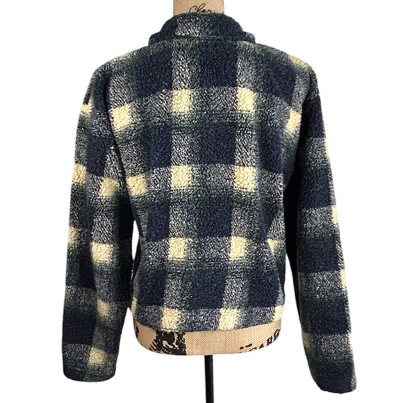 VTG Palmetto’s Cropped Plaid Teddy Jacket - Picture 4 of 15